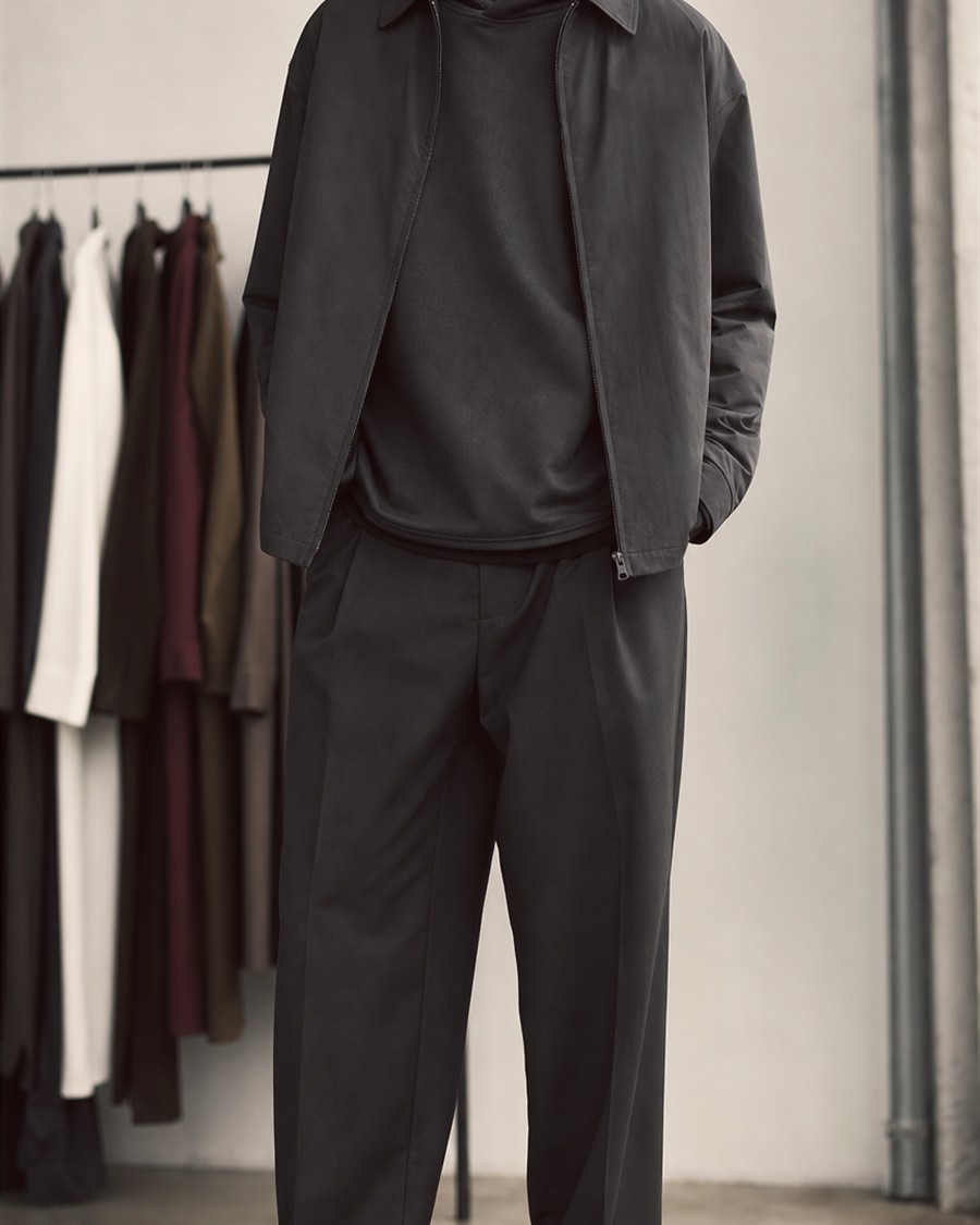 Seliard hoodie studio shoot